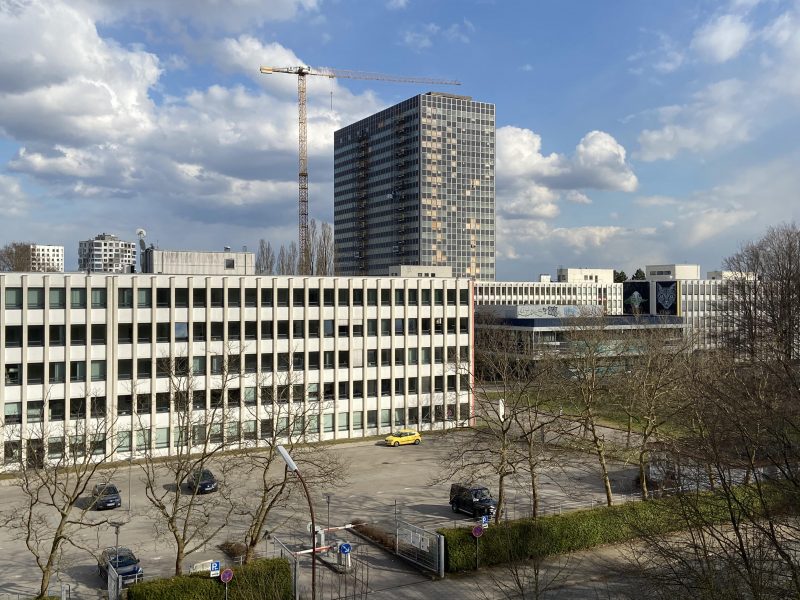 Rathausumschau 8. März 2023: Siemens-Hochhaus Obersendling: Sanierung und Erweiterung